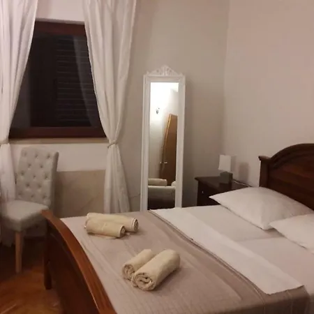 Apartment Grgic *